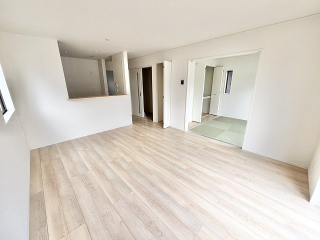 【仲介手数料無料／大治町】大治町八ツ屋第3　クレイドルガーデン　新築戸建　3号棟の居間・リビング