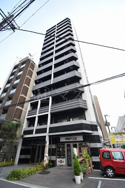 大阪市中央区博労町１丁目の賃貸マンションの外観