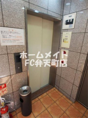 【ロビー】 | ドムール九条 | エレベーターがあります