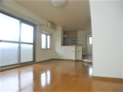 【居間・リビング】 | ドムール九条 | ゆったりとした居間です