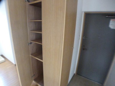 【内装】 | ドムール九条 | シューズボックスがあります