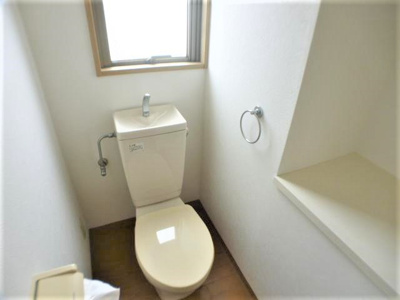 【トイレ】 | ドムール九条 | 清潔感のあるトイレです