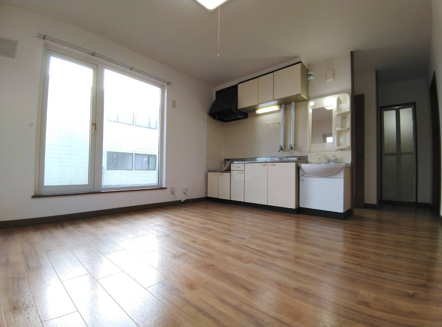 レークハイツ Bの居間・リビング