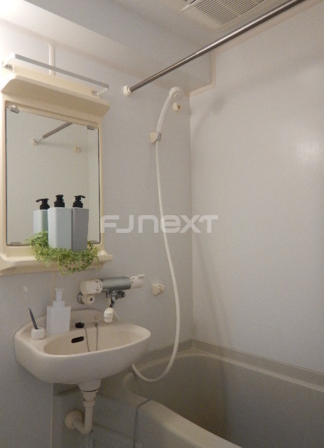 ガラ・グランディ日本橋の洗面所