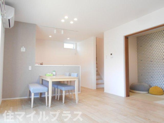 【居間・リビング】 | 本宮市高木新築一戸建て4棟 | 居間です