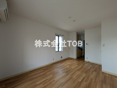 【居間・リビング】 | ラ・トーレ深大寺 C | ※別号室参考写真※