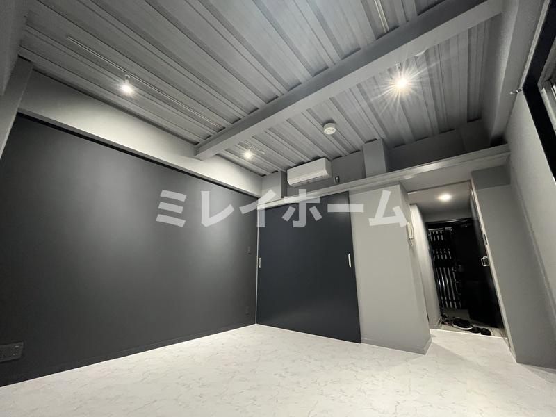 ヂオメトリーの寝室