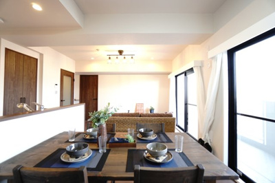 【居間・リビング】 | 【上質リノベ】フローレンス長束ビューステージ | 室内（2025年12月10日10：00頃）撮影