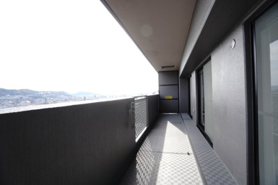 【バルコニー】 | 【上質リノベ】フローレンス長束ビューステージ | 現地（2025年12月10日10：00頃）撮影