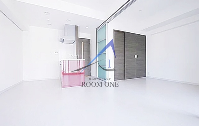 ＲＡＬＬＹ´Ｓ（ラリーズ）の居間・リビング|洋室のお部屋です。