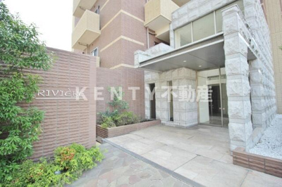 【エントランス】 | エリヴィエール | 落ち着いたエントランスです