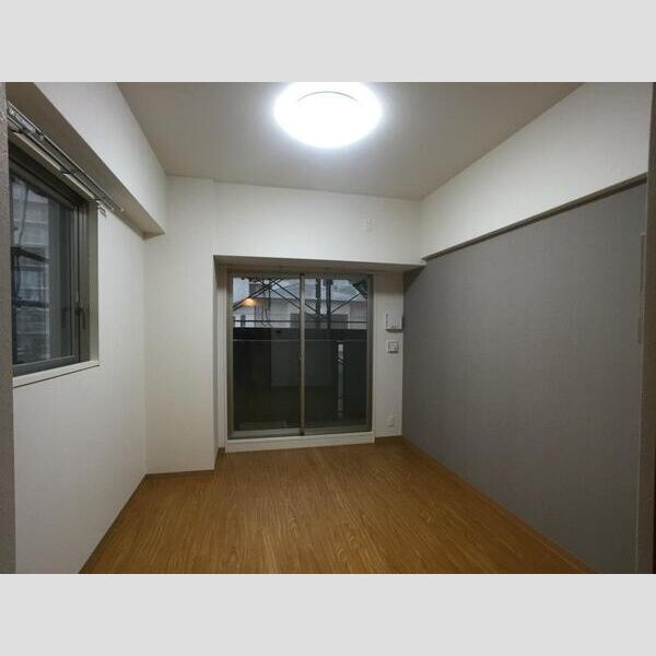 アリビオ江坂南金田の居間・リビング