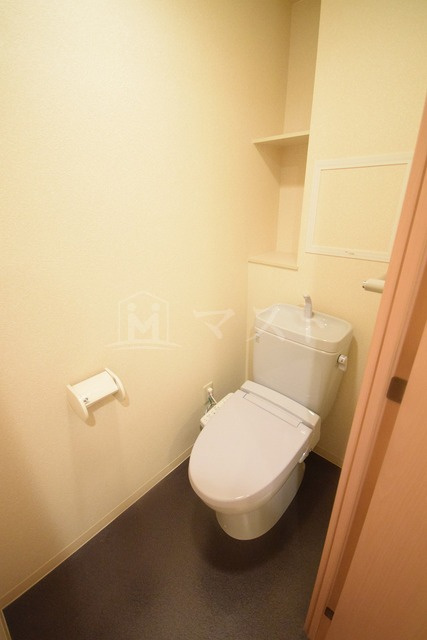 エスタブレ南森町のトイレ