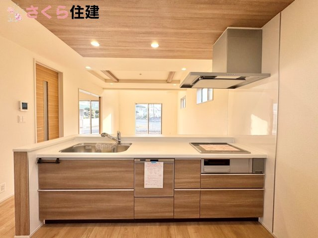 宇都宮市雀の宮7丁目　１棟の内観：施工例|同社施工物件の写真です。※建具やフローリング、その他仕様が違う場合がございます。									
