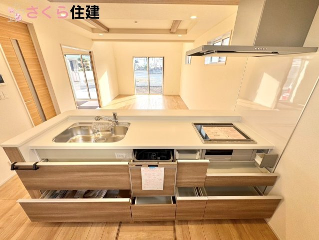 宇都宮市雀の宮7丁目　１棟の内観：施工例|同社施工物件の写真です。※建具やフローリング、その他仕様が違う場合がございます。									
