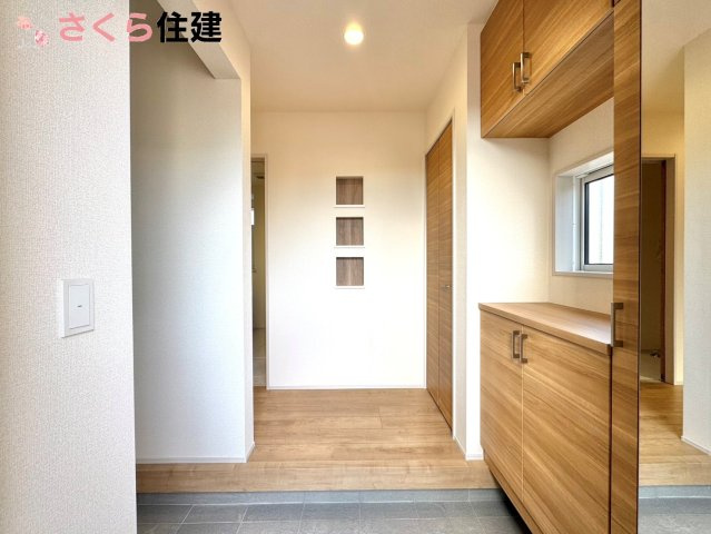 宇都宮市雀の宮7丁目　１棟の内観：施工例|同社施工物件の写真です。※建具やフローリング、その他仕様が違う場合がございます。									
