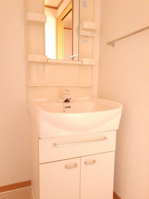 ドエル石ナ曽根　　刈谷市近郊の賃貸ならクラスホーム刈谷店の洗面所