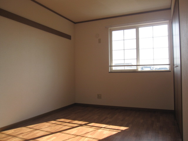 たつの市龍野町日飼のハイツの子供部屋