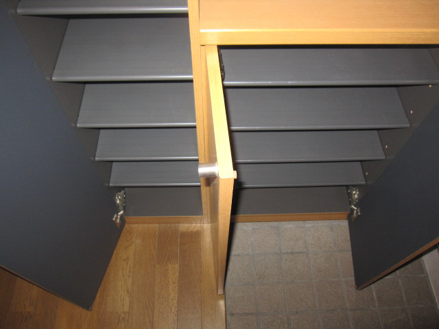 たつの市龍野町日飼のハイツの玄関