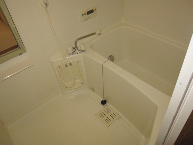 たつの市龍野町日飼のハイツの浴室