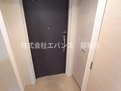 【玄関】 | 千葉ポートイースト | 収納もある玄関です