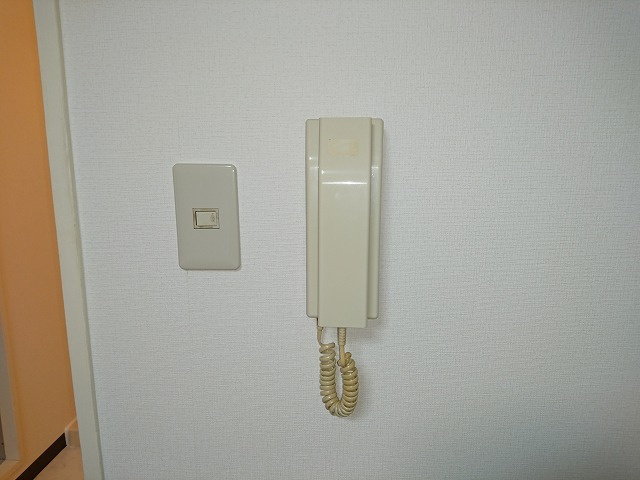 【セキュリティ】 | 室内にインターホンがあるので安心です