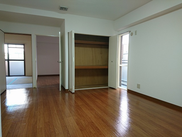 【居間・リビング】 | 広くてきれいなリビングです