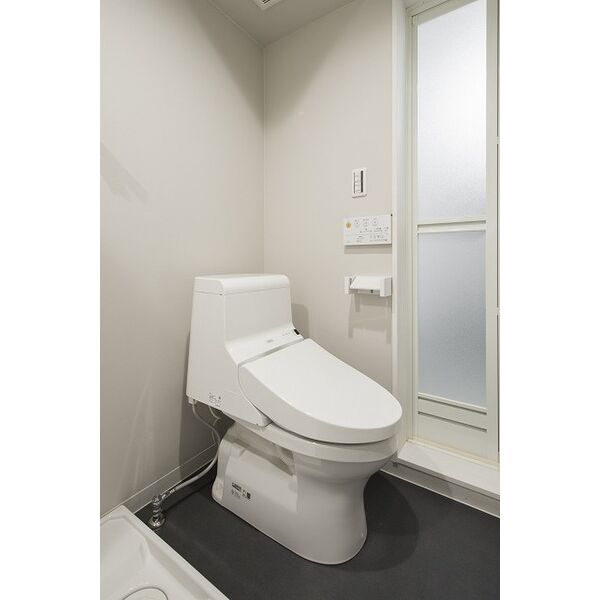 ルミエール　黄金(ルミエールコガネ)　名古屋市賃貸　仲介手数料無料のトイレ