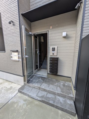 【エントランス】 | EMBELLIR COCO