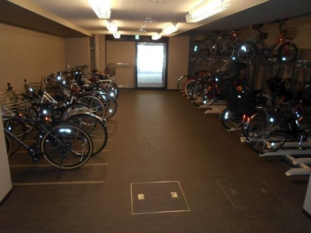 ジオ四谷三栄町のロビー