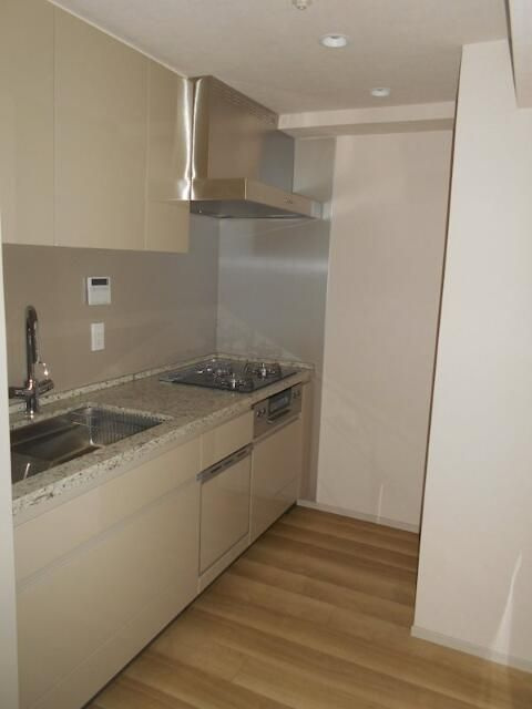 ジオ四谷三栄町のその他