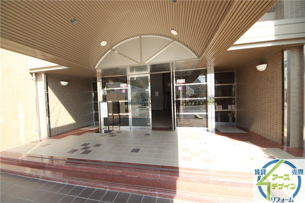 エクセランス大久保Ⅰ番館のエントランス