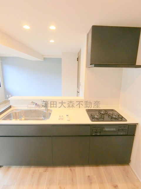 インプルーブ西馬込のキッチン|グリル付3口ガスシステムキッチン