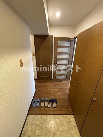 ペルル西長堀の玄関