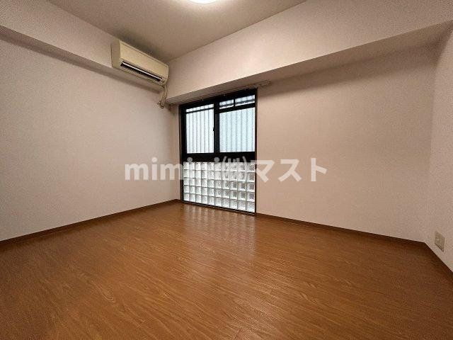 ペルル西長堀の居間・リビング