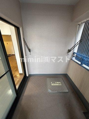 ペルル西長堀のバルコニー