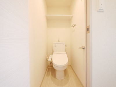 【トイレ】 | ファステート大阪城東グリッジ | ゆったりとした空間のトイレです