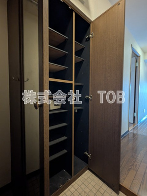 【設備】 | セントラルパレス１５ | シューズボックス※クリーニング完了前※※別号室参考写真※