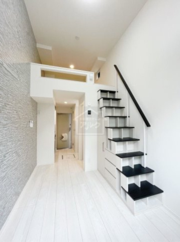 アースリングレジデンスの居間・リビング