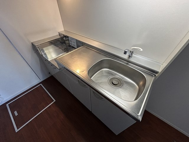 前橋市六供町のアパートのキッチン