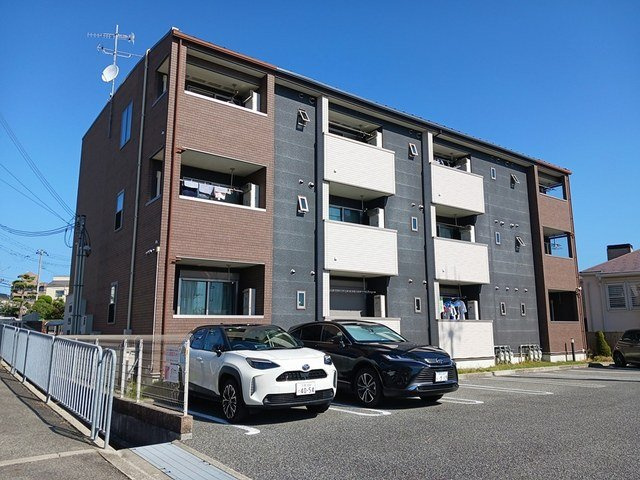 ヒルサイドウエガハラの外観