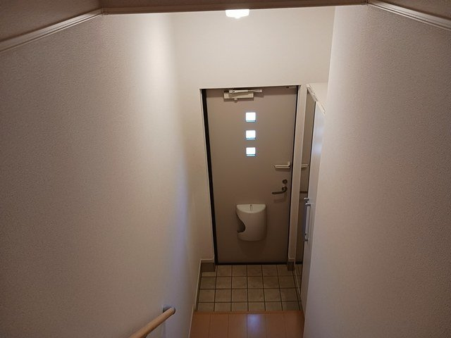 ヒルサイドウエガハラの玄関