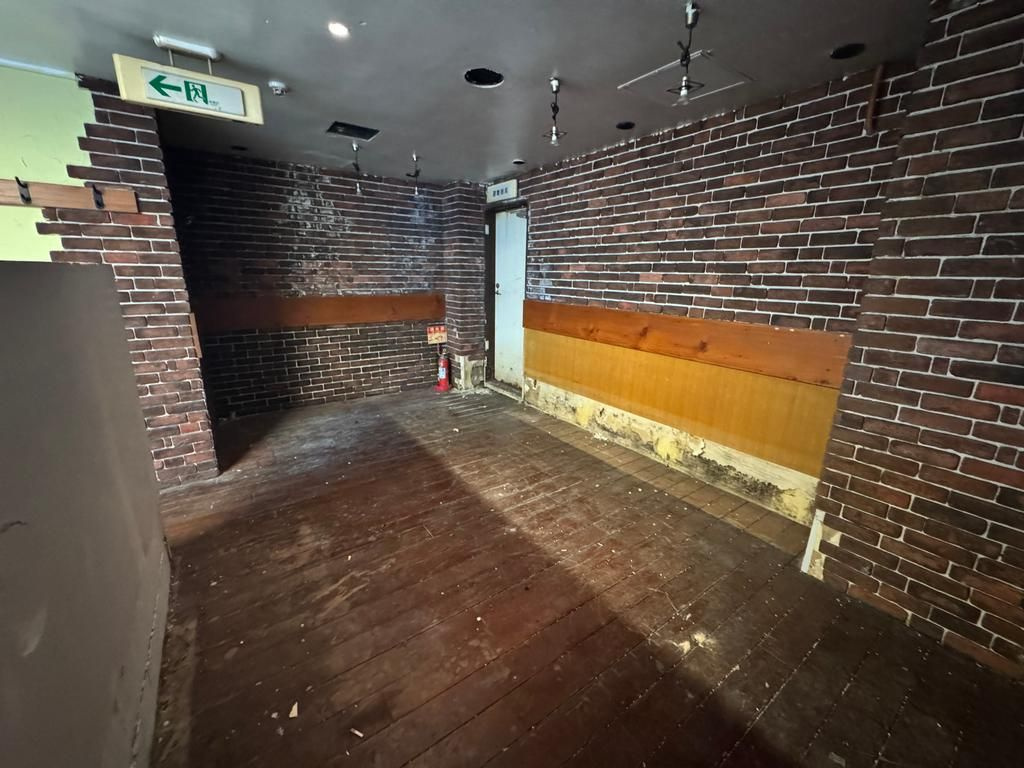 サン・ラ・ビル７階ー８階