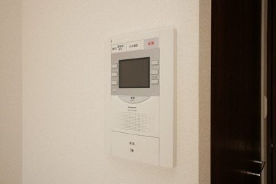【セキュリティ】 | ファステート難波グランプリ | モニター付きインターホンです