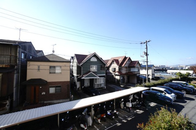 【展望】 | 【上質リノベ】ヴューシティ矢野 | 【四季を感じる】
四季の移ろい・爽やかな青空や風を感じられ
自然を愉しめるパノラマビュー。
毎日の暮らしに余裕を感じさせてくれる、
遮る物の無い開放的な眺望を是非、ご堪能ください。