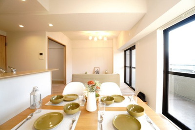 【居間・リビング】 | 【上質リノベ】ヴューシティ矢野 | 室内（2025年12月9日10：00頃）撮影