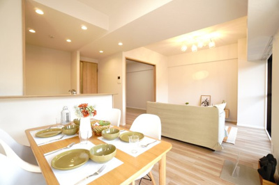 【居間・リビング】 | 【上質リノベ】ヴューシティ矢野 | 室内（2025年12月9日10：00頃）撮影