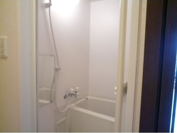 ブルームライフ黒川(旧:クレジデンス黒川)の浴室