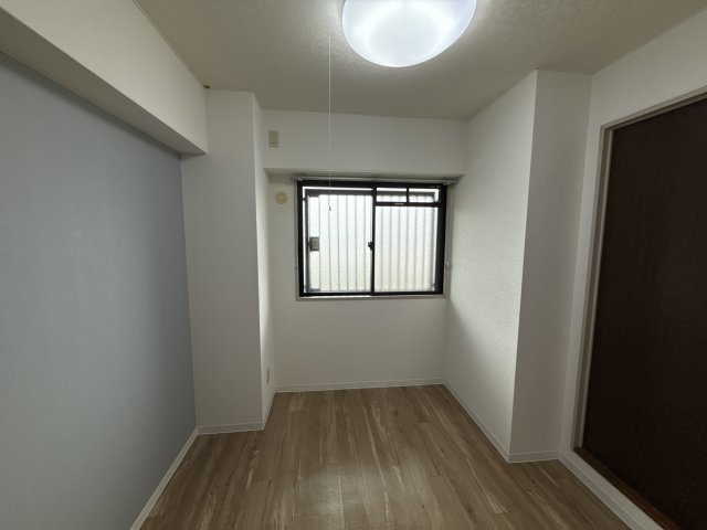 珈琲館ビルの洋室