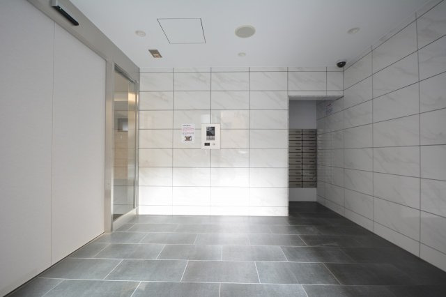 ソルテラスNAMBAサウスフィールのロビー